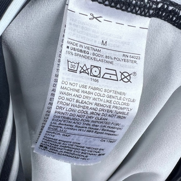 🔥2/$10 |•GAP•| Gap Fit Metal Streaks Striped Leggings Medium • Length 29 - Picture 8 of 9